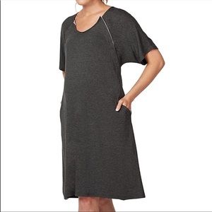 Brand new Fridamom delivery and nursing gown